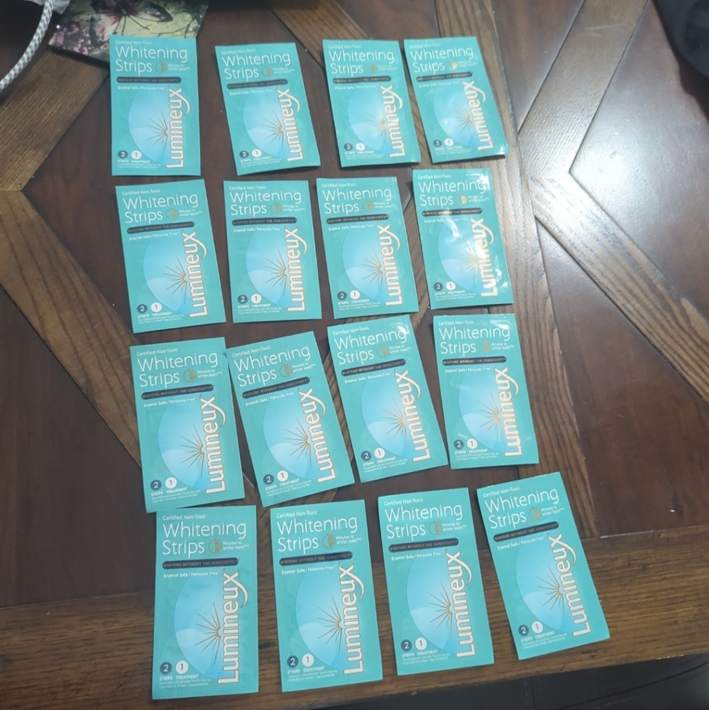 Lumineux whitening strips 16 new sealed